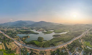 Ngắm cao tốc hơn 9.300 tỷ đồng sắp khai thác ở Quảng Bình