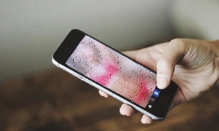 Cô gái 20 tuổi bị tống tiền vì lộ clip khỏa thân