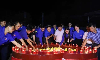 Tuổi trẻ Hà Tĩnh thắp nến tri ân cố Tổng Bí thư Hà Huy Tập 