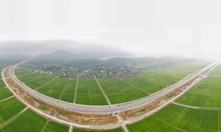 Tận thấy công trình cao tốc hoành tráng băng băng qua Hà Tĩnh 