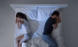 Vì sao gối chăn im ắng? 