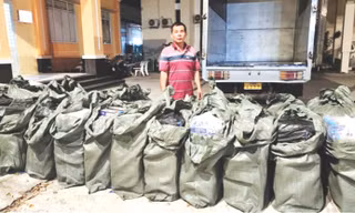 Kiến nghị xử lý mạnh tay với nạn buôn lậu thuốc lá 
