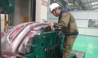 Phát triển công nghiệp hỗ trợ gắn với các doanh nghiệp FDI lớn đang là mục tiêu của nhiều địa phương. Ảnh: Nguyễn Bằng