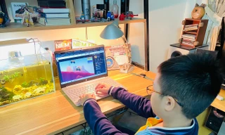 Học sinh chơi game nhiều rất dễ dẫn đến nghiện. Khi đã nghiện lại khó thoát khỏi. Ảnh: Trọng Tài