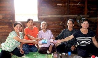 Lễ báo hiếu là dịp để người trong dòng họ quây quần bên nhau