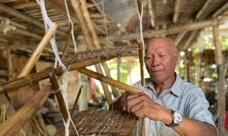 Người cuối cùng lưu giữ bờ xe nước 