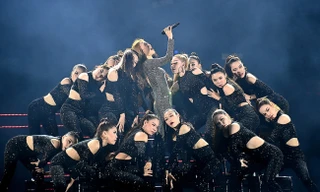 Thời của nghệ sĩ toàn năng 