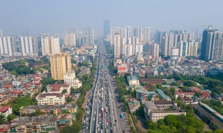 Hà Nội ngày càng quá tải về hạ tầng. Trong ảnh: Đường vành đai 3 trên cao hướng về Mỹ Đình – Cầu Giấy. Ảnh: Như Ý