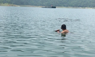 Theo chân thợ săn đặc sản Na Hang 