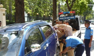 Theo dự thảo Nghị định 100 sửa đổi, thanh tra giao thông được phép ký mức phạt đến 100 triệu đồng/lần 