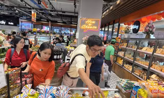 Ngành bán lẻ tăng tốc đón Tết