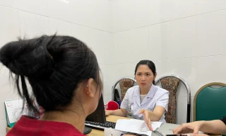 Nhập viện tâm thần vì ăn uống 