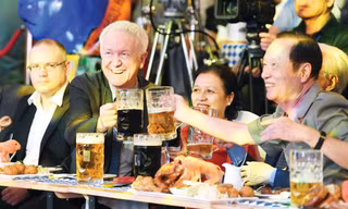  Lễ hội văn hoá Việt - Đức mô phỏng Lễ hội bia nổi tiếng Oktoberfest của Đức (Tập đoàn Hương Sen tổ chức năm 2020)