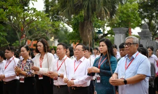 Quyết đem tài trí, đưa đất nước thêm vinh quang