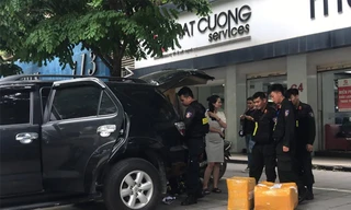 Cảnh sát khám xét cơ sở kinh doanh của Công ty Nhật Cường 