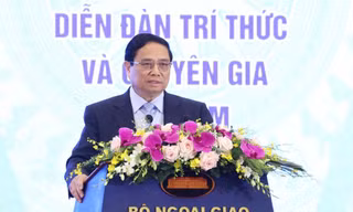 Kề vai sát cánh kiều bào - sứ giả nước Việt 