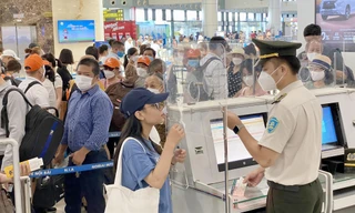 Những sân bay lớn như Nội Bài, Tân Sơn Nhất, Phú Quốc... những ngày hè này luôn trong trạng thái cao điểm. Ảnh: NIA