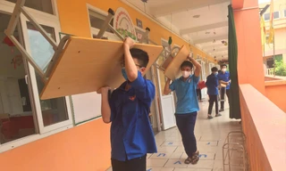 Tình nguyện viên Bắc Giang xung kích hỗ trợ người dân phòng chống dịch bệnh COVID-19