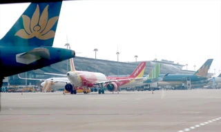 Các doanh nghiệp vận tải, trong đó có hàng không, đường sắt đang cạn dòng tiền để duy trì hoạt động sản xuất, kinh doanh. Ảnh: Phạm Thanh 