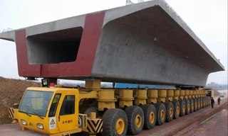 Xe siêu trường, siêu trọng gặp khó về giấy phép