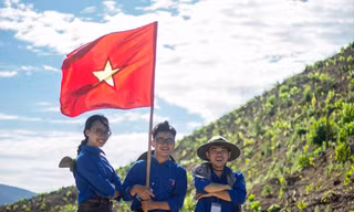 Theo các đại biểu, Đoàn cần có giải pháp mới, cách làm mới để khơi dậy lòng yêu nước, tinh thần tự hào dân tộc cho giới trẻ . Ảnh: Dương Triều 