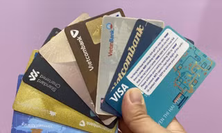 Từ ngày 1/1/2022, người dân có thể mở thẻ ngân hàng bằng hình thức online