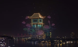 Cuối tuần này, giới trẻ Hà Nội lại được chiêm ngưỡng màn trình diễn drone tại Hồ Tây