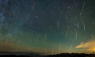 Trận mưa sao băng Eta Aquariids kéo dài hơn 1 tháng sẽ đạt cực đại vào ngày mai
