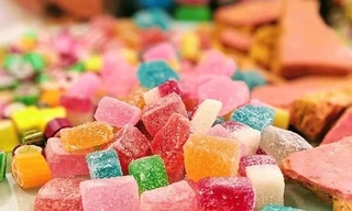 Hai học sinh lớp 6 ở Tây Ninh bị lên cơn co giật sau khi ăn kẹo của người lạ cho