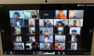 Nữ sinh quên không tắt mic, hồn nhiên hát "Ngày chưa giông bão" trong giờ học online