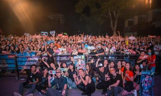 Một trường Cao đẳng "chơi lớn", mời dàn sao đình đám về “chiêu đãi” sinh viên khắp 3 miền