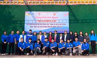 Tuổi trẻ Đại học Quốc gia Hà Nội mang "Mùa Đông ấm" đến huyện Bảo Lạc, tỉnh Cao Bằng