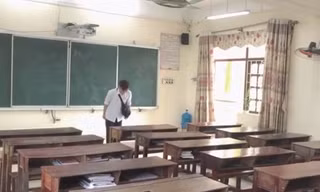 Clip ghi lại khoảnh khắc của buổi học cuối cùng khiến người xem cảm thấy rưng rưng