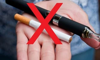 Cô gái 20 tuổi hôn mê, phù não sau khi hút vape: Thuốc lá điện tử có tác hại nghiêm trọng thế nào?