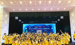 Sinh viên ĐH Kinh tế Quốc dân "cháy" hết mình tại Gala vinh danh sinh viên 5 Tốt 2022