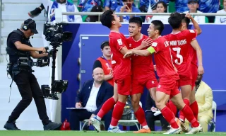 Truyền thông châu Á tán dương, cổ động viên dành "mưa lời khen" cho ĐT Việt Nam