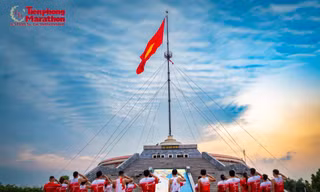 Tiền Phong Marathon 2025: Tự hào ngân vang “Khúc khải hoàn” tại mảnh đất Quảng Trị