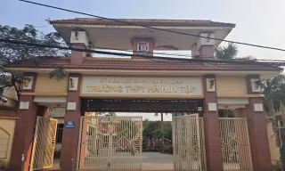 Nữ sinh lớp 11 ở Nghệ An bị đánh hội đồng, chấn thương vùng mặt phải nhập viện