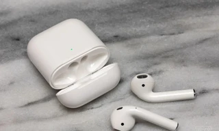 Apple giảm giá AirPods 2 sau khi ra mắt AirPods 3, ngừng bán bản sạc không dây