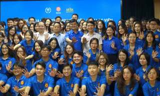 Gặp mặt tình nguyện viên, liên lạc viên phục vụ Hội nghị Nghị sĩ trẻ toàn cầu lần thứ 9