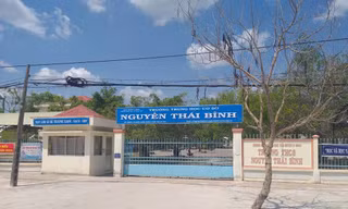 Cà Mau: Đang trong giờ sinh hoạt, nam sinh lớp 6 bất ngờ chạy ra khỏi lớp rồi nhảy lầu