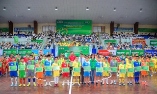 Nestlé MILO trao tặng 16 suất học bổng tại Giải bóng đá Nhi đồng toàn quốc - Cúp Nestlé MILO 2023