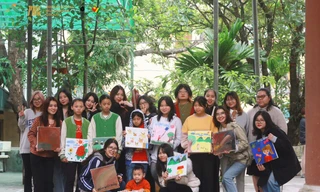 Sáng tạo trong hoạt động thiện nguyện của các bạn sinh viên ĐH Khoa học Xã hội và Nhân văn