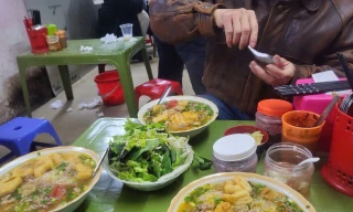 Vụ 3 bát bún riêu giá 1,2 triệu đồng: Quán chính thức bị đình chỉ hoạt động