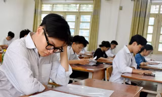 ĐH Thương Mại tuyển sinh bằng 5 phương thức, HV Báo chí và Tuyên truyền tăng chỉ tiêu