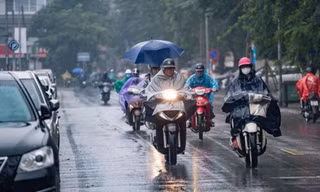 Dự báo thời tiết: Miền Bắc đón chuỗi ngày mưa dông rải rác kéo dài, nhiệt độ giảm nhẹ