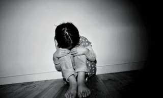 Vụ bé gái 6 tuổi ở Hà Nội tử vong nghi do bị bạo hành: Tạm giữ bố của nạn nhân