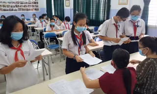 NÓNG: Kỳ thi vào lớp 10 tại Hà Nội chính thức lùi lịch và rút ngắn thời gian làm bài thi
