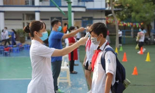 Bộ GD&ĐT: Tổ chức dạy học trực tiếp thuận lợi cho phụ huynh đưa đón, chăm sóc học sinh