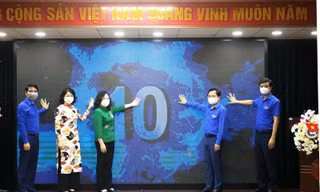 "Cùng em học trực tuyến": Chương trình hỗ trợ thiết bị cho học sinh gặp khó khăn mùa dịch